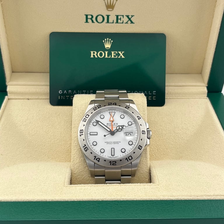 Rolex Submariner Date - Main View